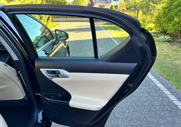 Lexus CT cena 49000 przebieg: 185000, rok produkcji 2012 z Puławy małe 352